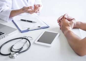 doctor-with-patient Medical IT